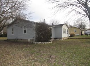 414 N Broad Ave, Mansfield, MO 65704