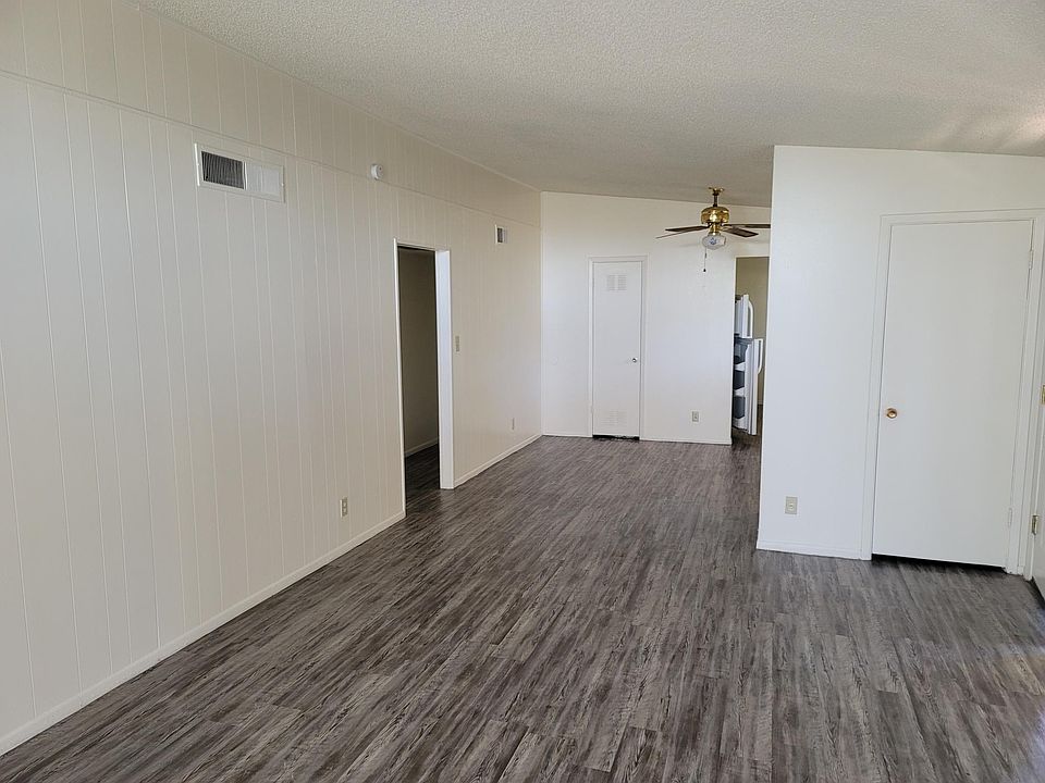 1st image of 820 E Maryland Ave #16