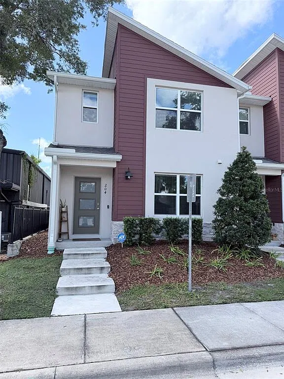 3 bed, 2.5 bath, 1488 sqft, $2,200 — Photo 2