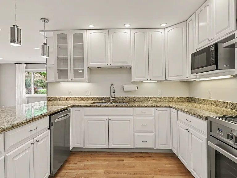 4 Dale Ct — Photo 10