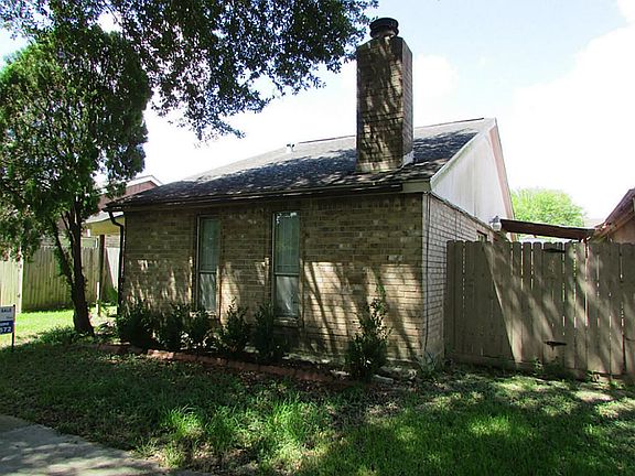 3rd image of 6430 Dellfern Dr