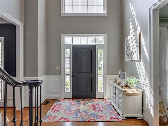 2nd image of 2794 Chelsea Pl NW