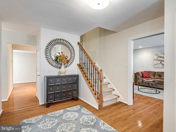 3rd image of 13607 Thorngate Ct