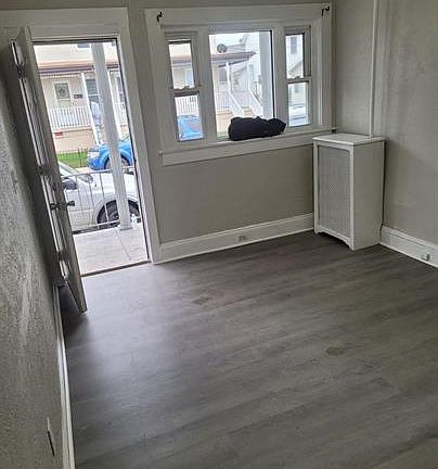 2nd image of 214 S Sumner Ave Unit 1