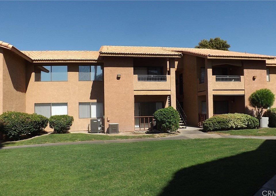 1st image of 78650 Avenue 42 APT 204