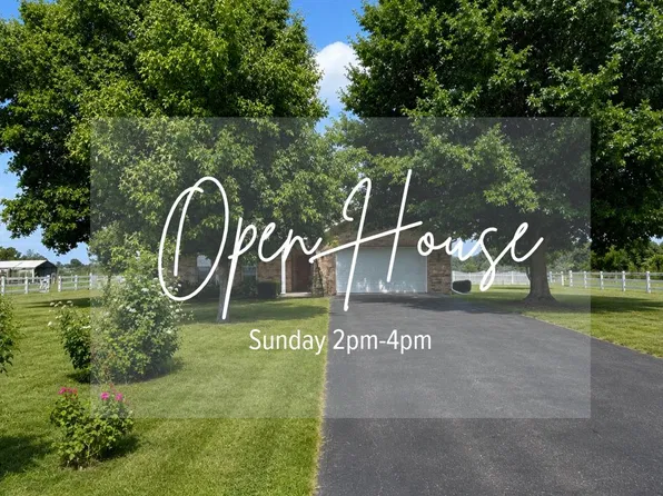 954 NW Main St, Gentry, AR 72734