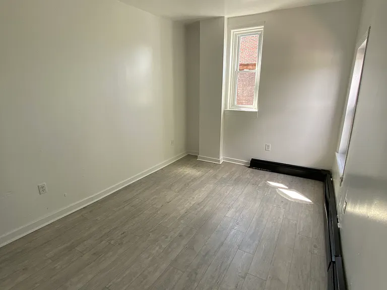 325 Centre St #3 — Photo 6
