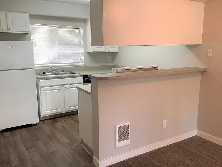 Foster Commons — Photo 7