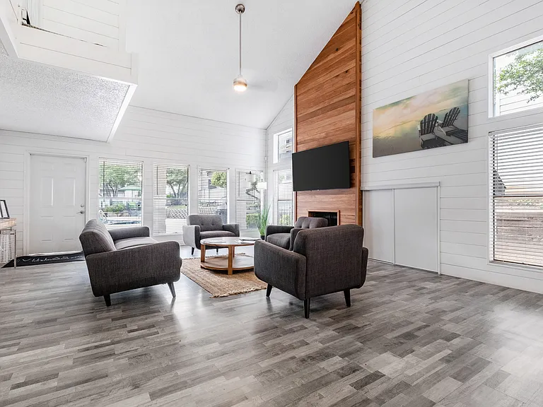 Villas on Rosemeade West — Photo 17