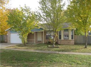 19 Wilson St, Farmington, AR 72730