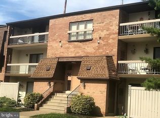 56204 Delaire Landing Rd #204, Philadelphia, PA 19114