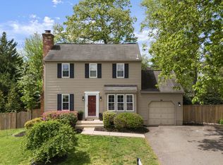 4534 Samuels Pine Rd, Chantilly, VA 20151