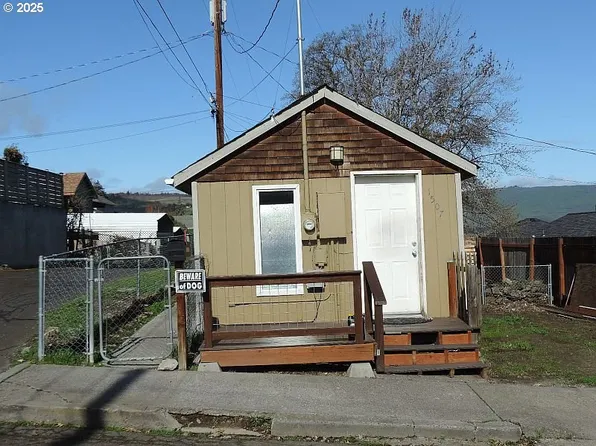 1507 Pentland St, The Dalles, OR 97058