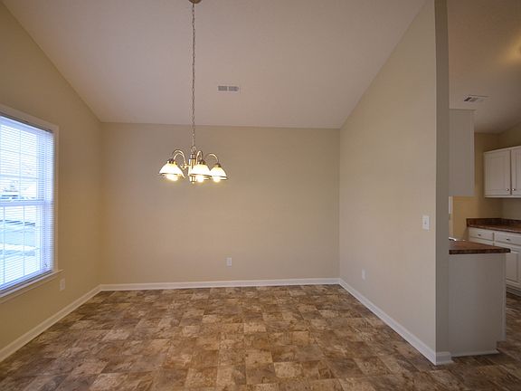 4th image of 4400 Tyndale Ct