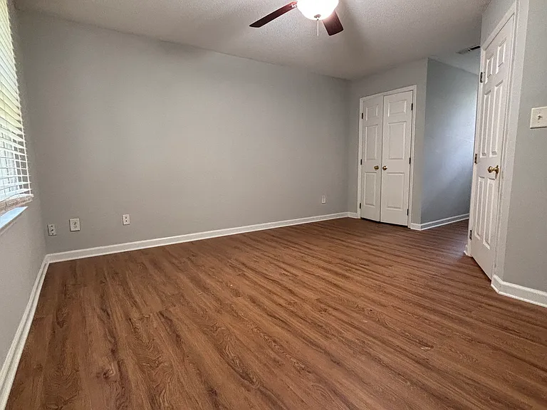 5409 Rockholly Ct — Photo 26