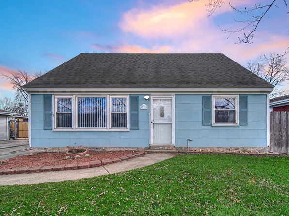 769 Juniper Rd, Valparaiso, IN 46385