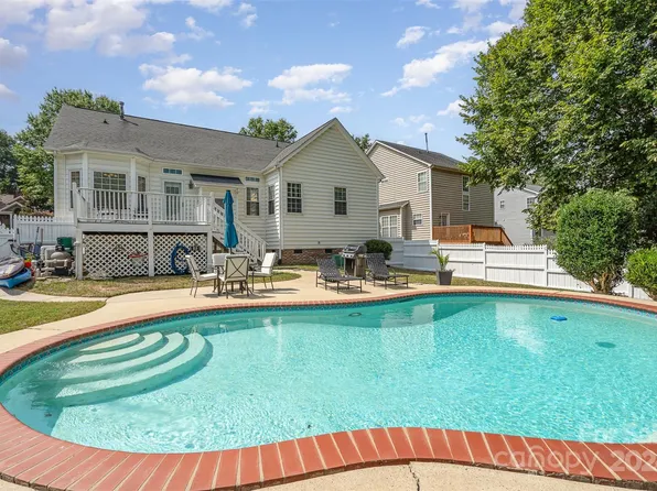 11908 Little Stoney Ct, Charlotte, NC 28269