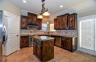 5th image of 3902 Tournay Ln