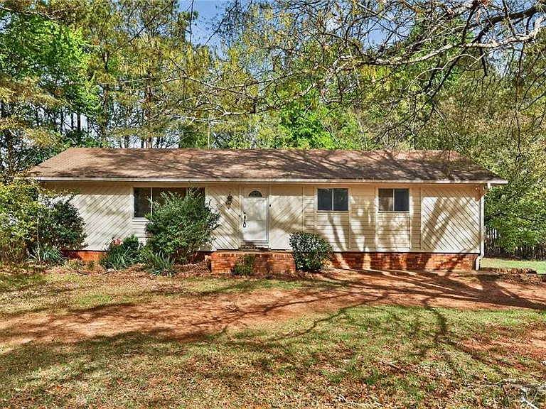 4897 Lou Ivy Rd — Photo 1