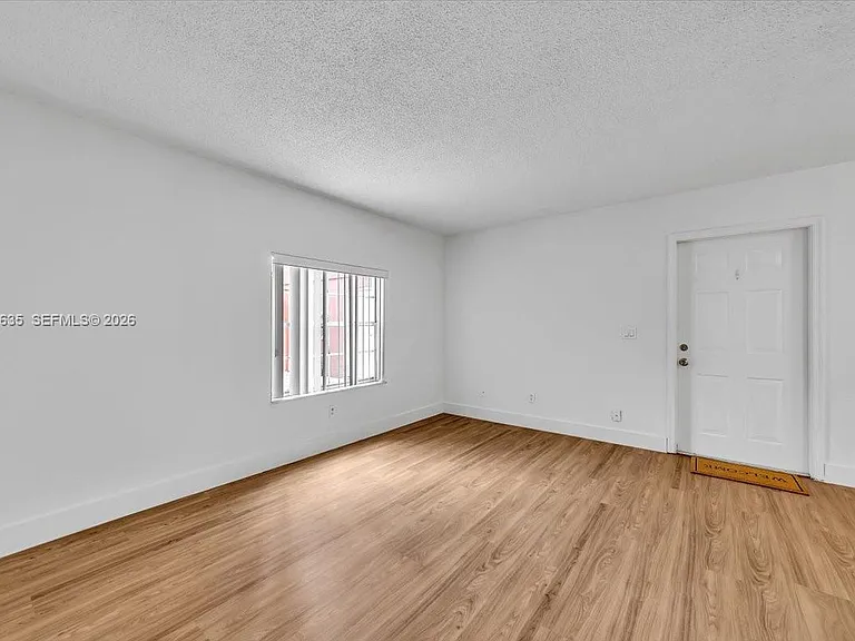 1405 Miami Rd #7 — Photo 13