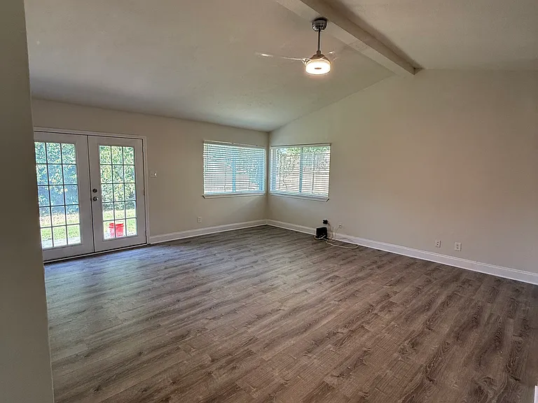 3527 Cotillion Dr — Photo 6