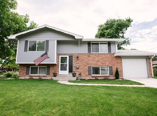 8560 W Cottontail Dr, Lakewood, CO 80232