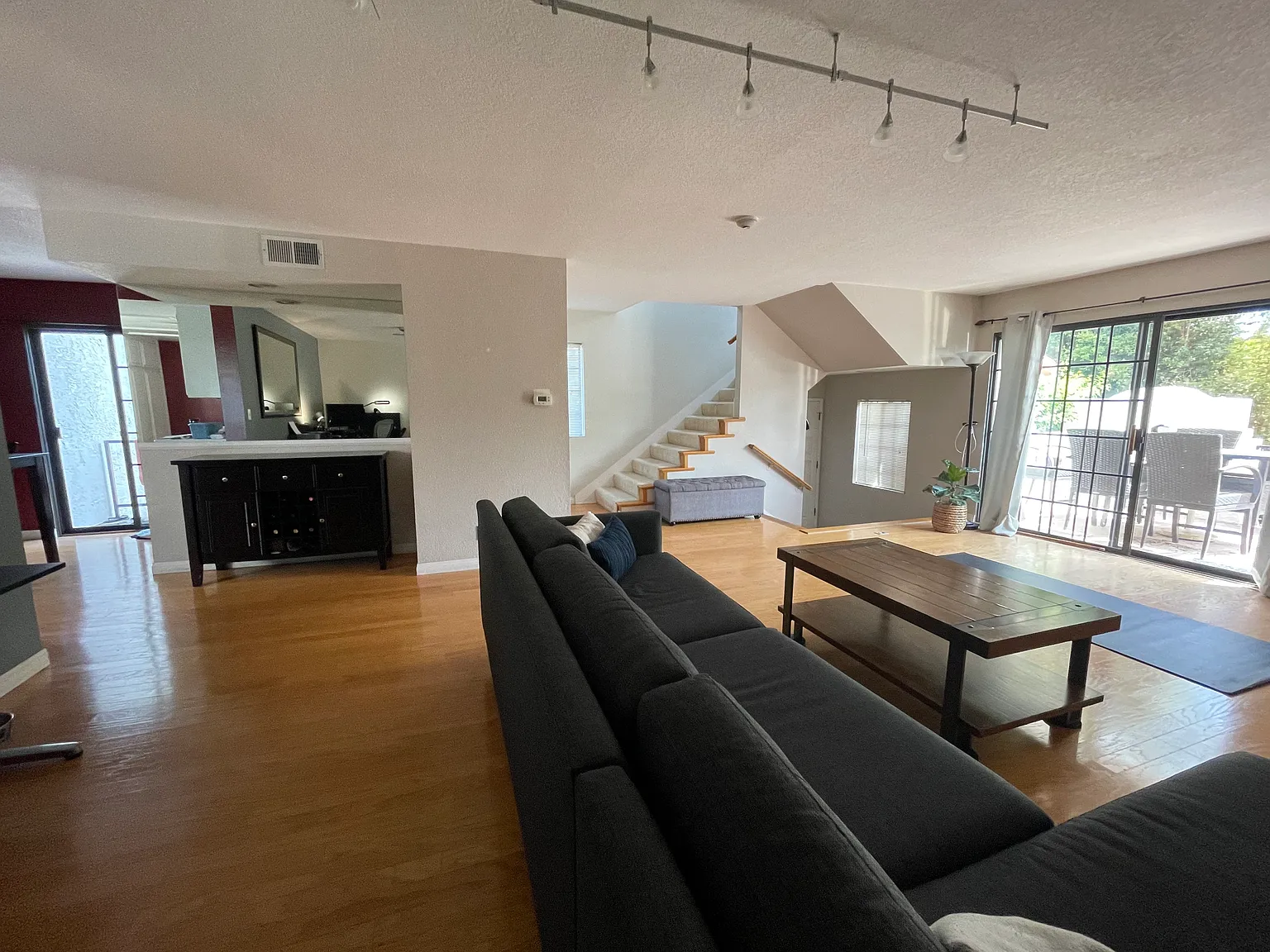 2 bed, 2.5 bath, 1497 sqft, $5,599 — Photo 3