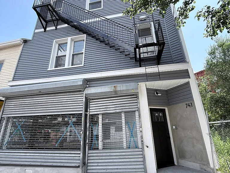 714 Grand St #2 — Photo 10