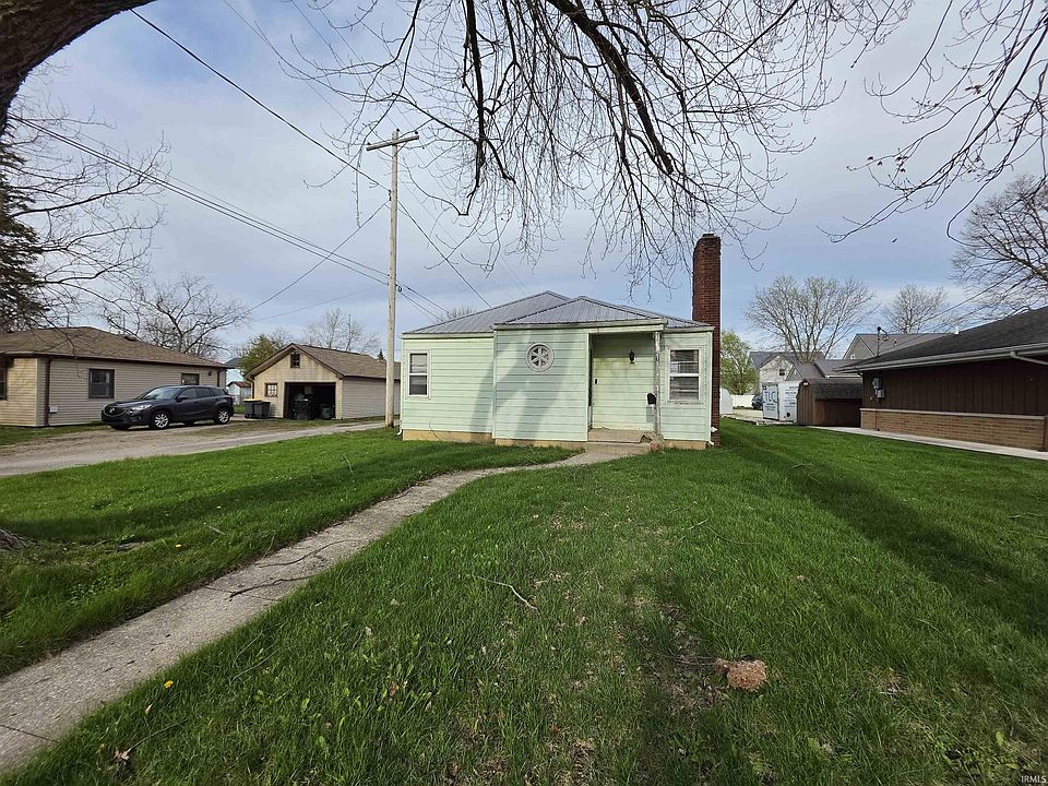 1st image of 216 N 9th St