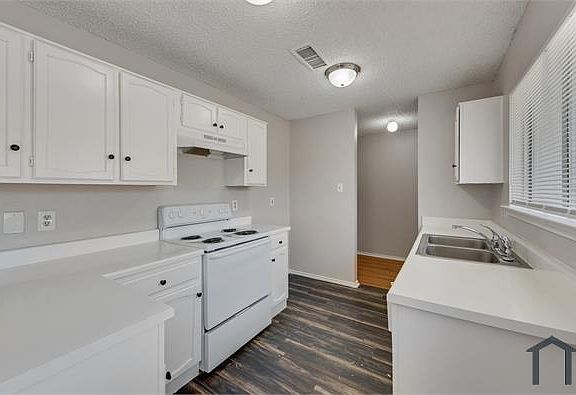 5th image of 1417 Ross Ln #0