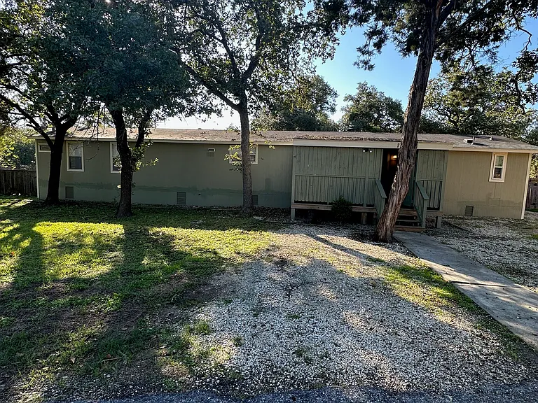 1102 Bluebonnet Dr — Photo 24