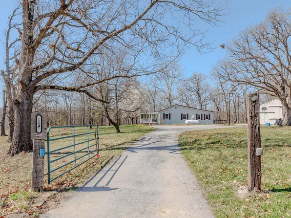 1141 Clear Spring Road, Seymour, MO 65746