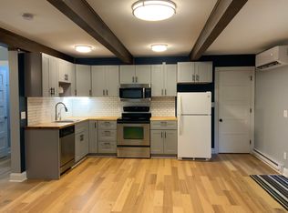 202 1/2 N 4th St, Mount Horeb, WI 53572