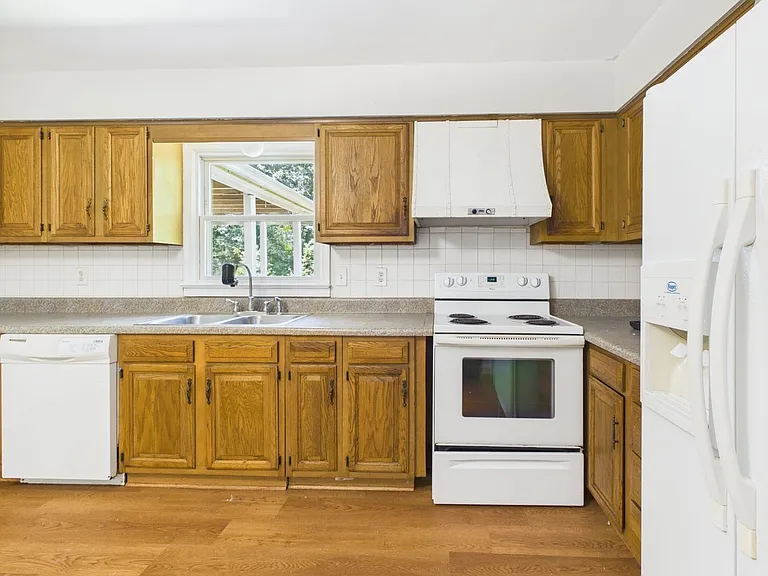 3041 Clintwood Rd — Photo 10