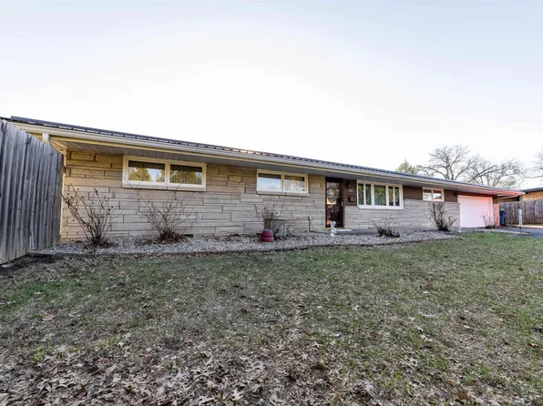 825 S 24th St, Quincy, IL 62301