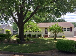214 Bruton Ave, Newport News, VA 23601