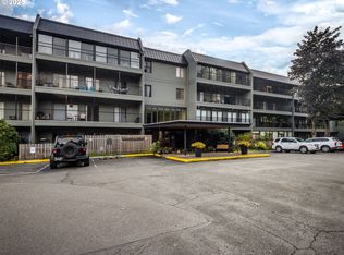 45 Eagle Crest Dr APT 206, Lake Oswego, OR