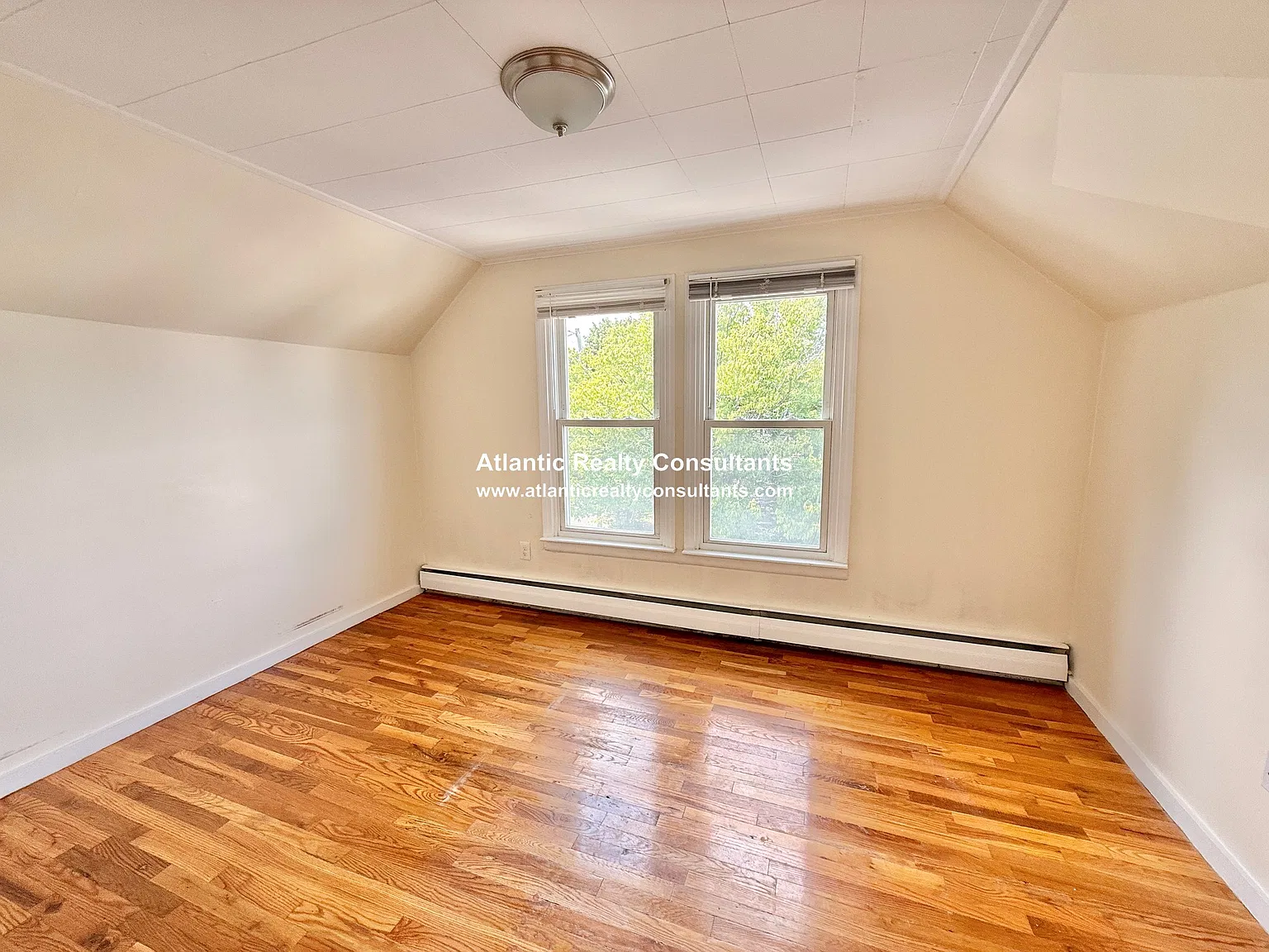 2 bed, 600 sqft, $2,200 — Photo 1