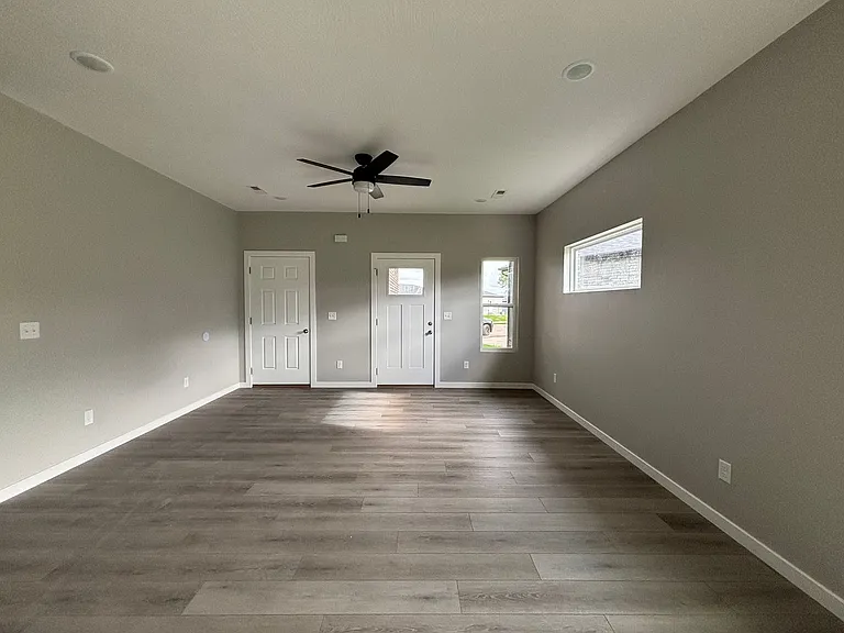 4940 W Minota St — Photo 2