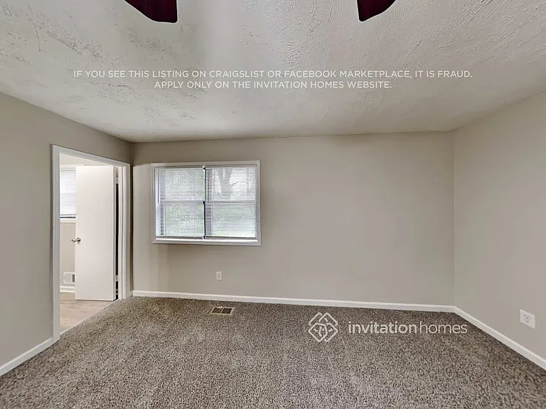 4026 Leicester Dr NE — Photo 16