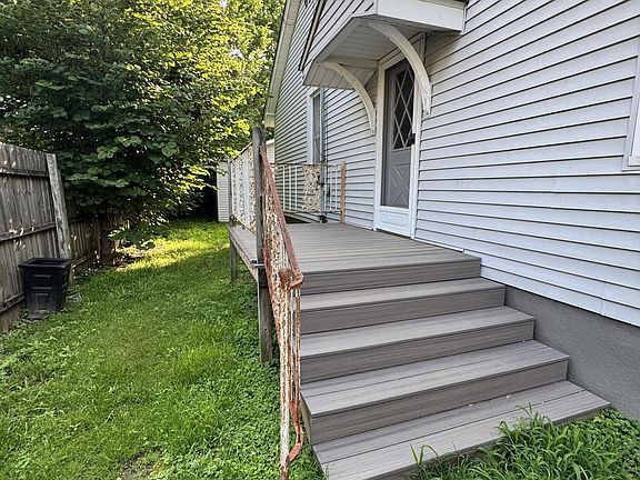 4th image of 606 W Jefferson St