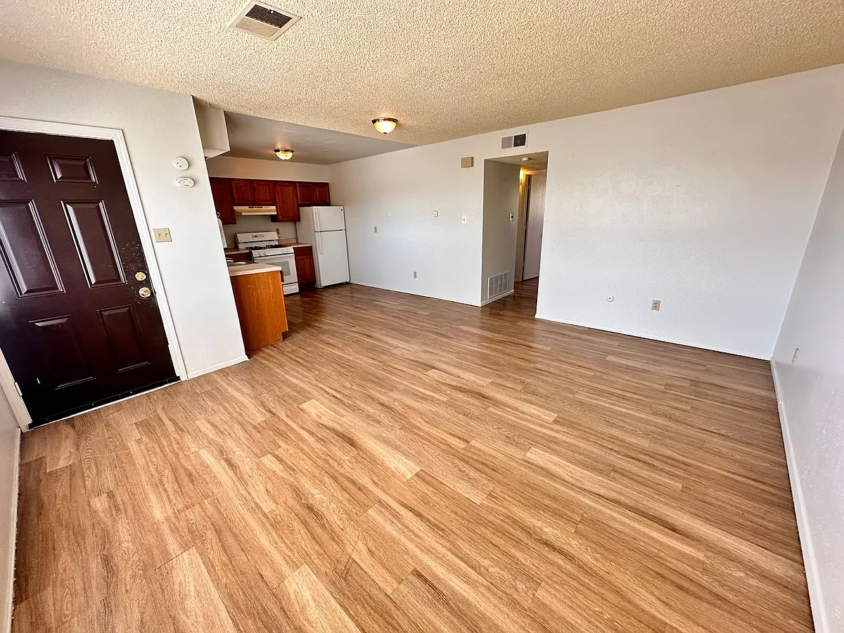 Building Photo - 3417 Aztec Road NE