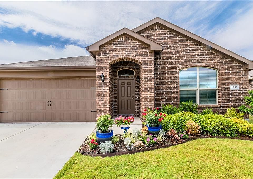 1st image of 1205 Walnut Cliff Ct