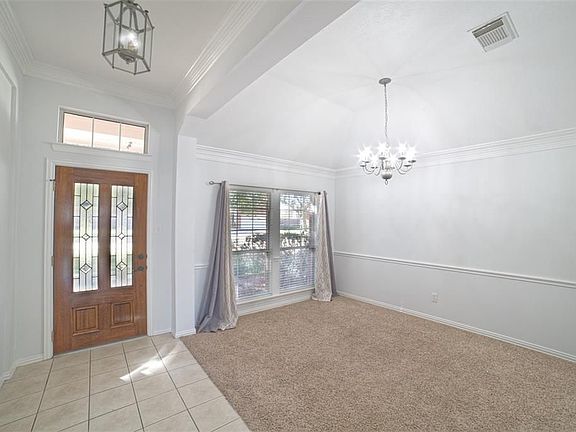 4th image of 7526 Clairson Ln