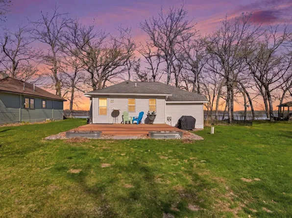 7014 107th Ave, Clear Lake, MN 55319