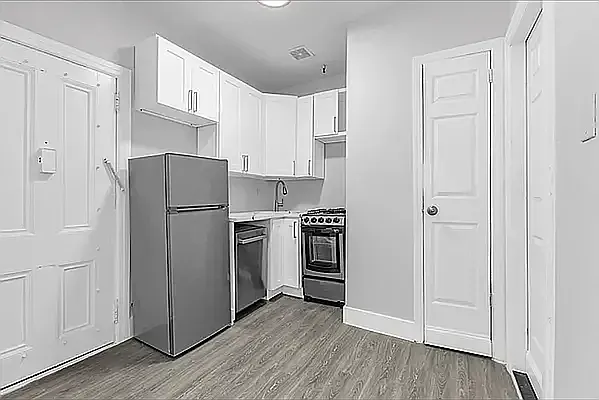 Rented by REAL New York | media 10