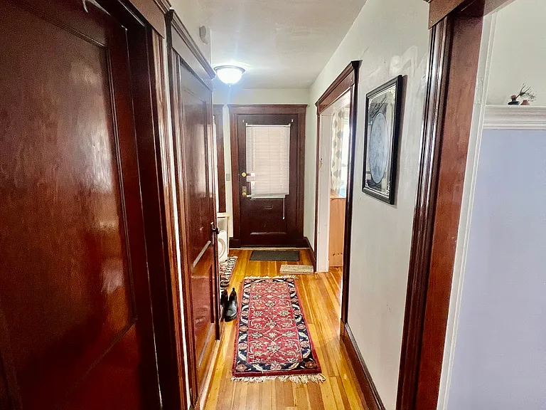 47 Clarendon Ave #1 — Photo 9