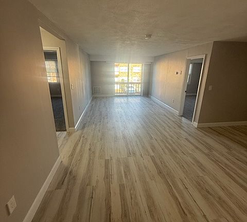 2nd image of 204-208 Washington St #94a8fec25