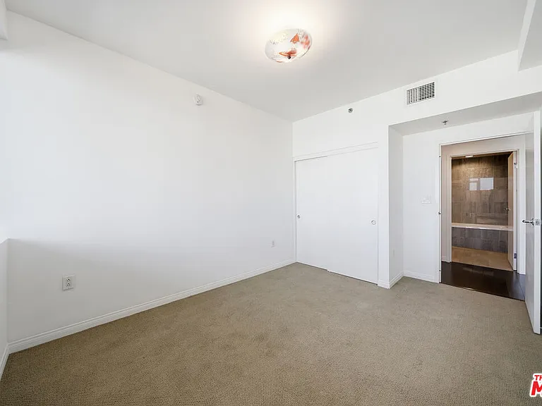 3785 Wilshire Blvd #1607 — Photo 18