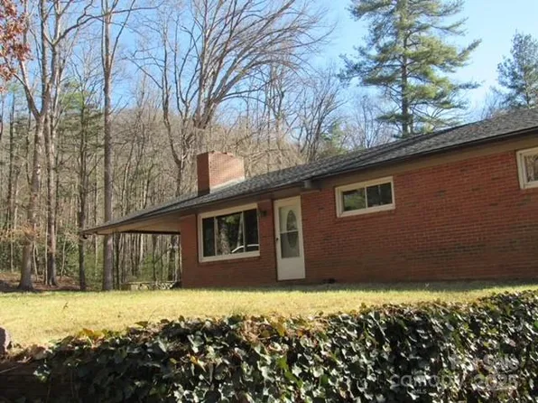 9 Vance Dr, Black Mountain, NC 28711